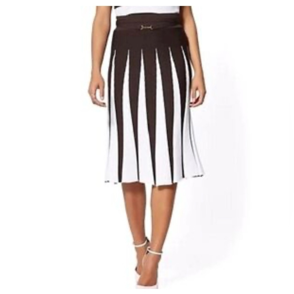 NY&C Midi Skirt Size Small NWT